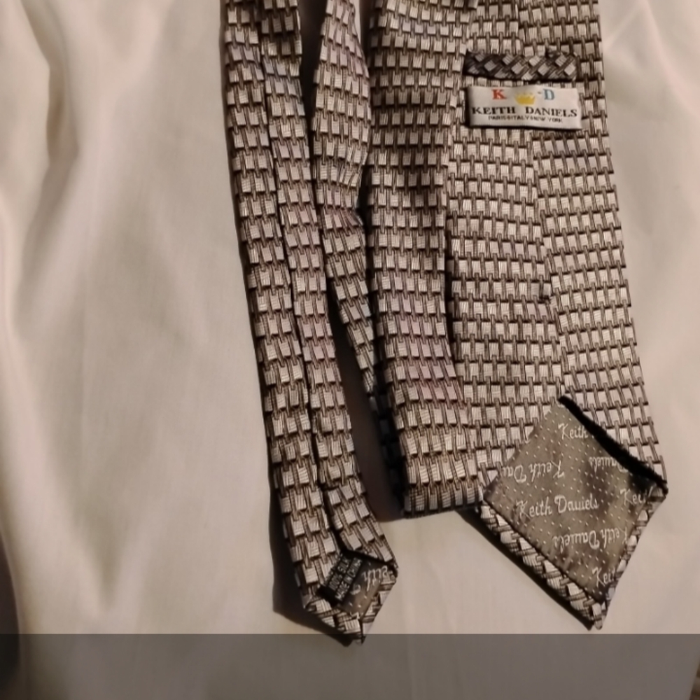 Gray Geometric Silk Tie